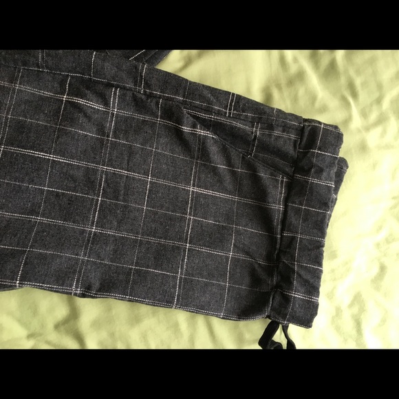 Plaid Tapered Gray Pants - Picture 3 of 5